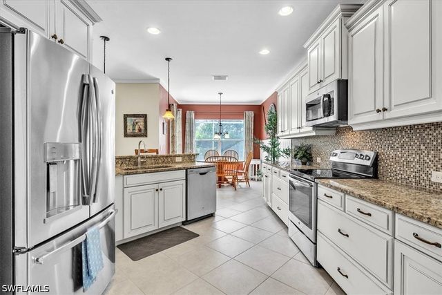14024 Mirror DR, Naples, FL 34114