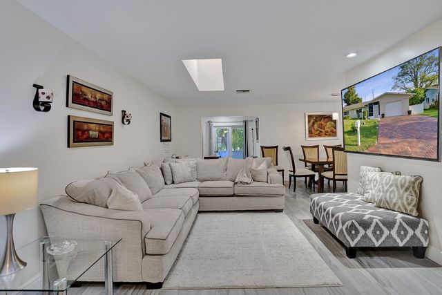 5965 Los Alamos Lane, Delray Beach, FL 33484