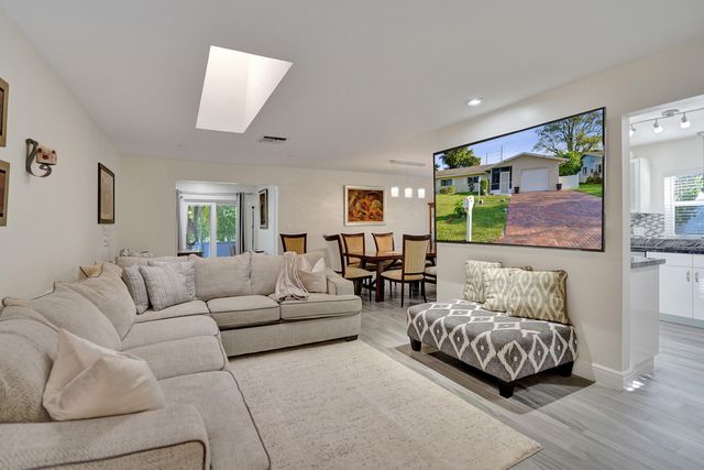 5965 Los Alamos Lane, Delray Beach, FL 33484