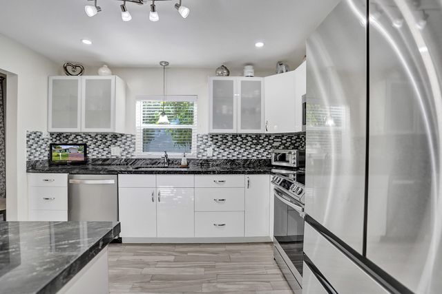 5965 Los Alamos Lane, Delray Beach, FL 33484