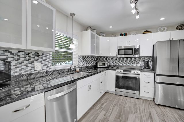 5965 Los Alamos Lane, Delray Beach, FL 33484
