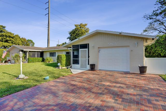 5965 Los Alamos Lane, Delray Beach, FL 33484