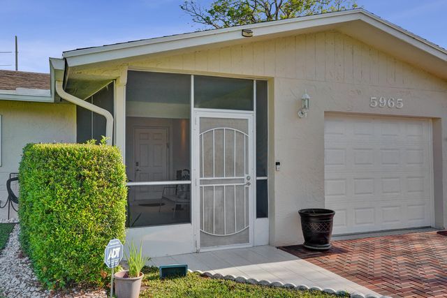 5965 Los Alamos Lane, Delray Beach, FL 33484