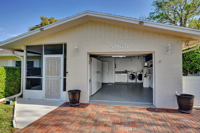 5965 Los Alamos Lane, Delray Beach, FL 33484