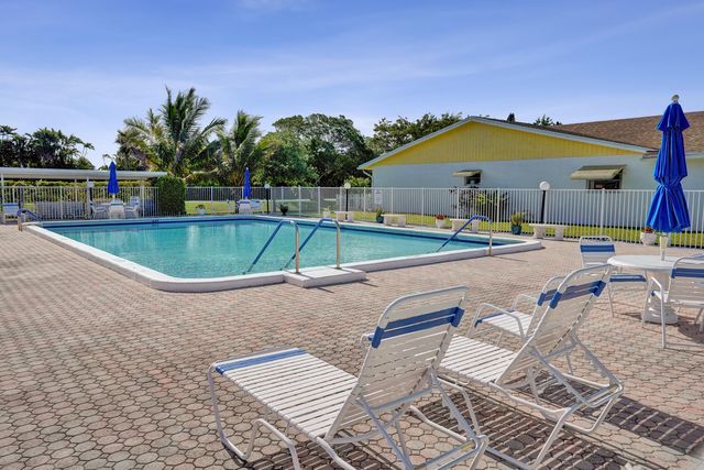 5965 Los Alamos Lane, Delray Beach, FL 33484