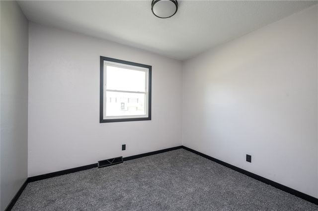 1625 South View NW, Cedar Rapids, IA 52405