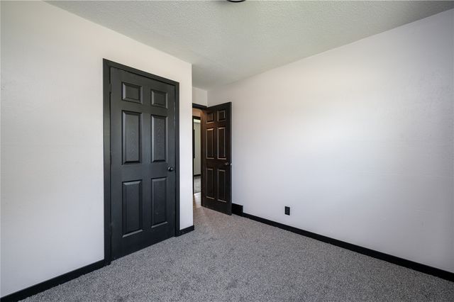 1625 South View NW, Cedar Rapids, IA 52405
