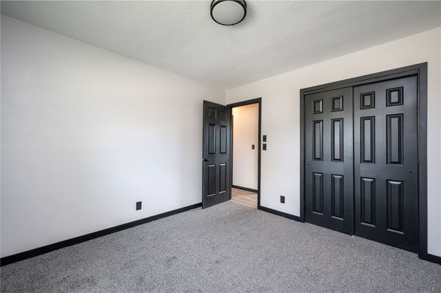 1625 South View NW, Cedar Rapids, IA 52405