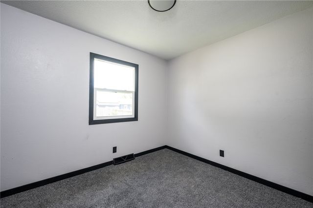 1625 South View NW, Cedar Rapids, IA 52405