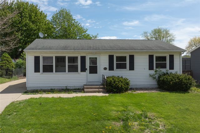1625 South View NW, Cedar Rapids, IA 52405