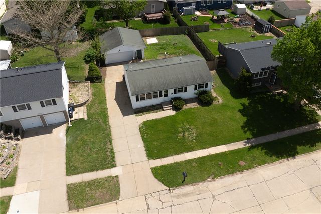 1625 South View NW, Cedar Rapids, IA 52405