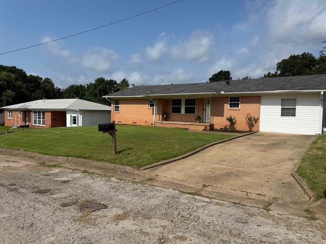 912 Success St, Gilmer, TX 75644