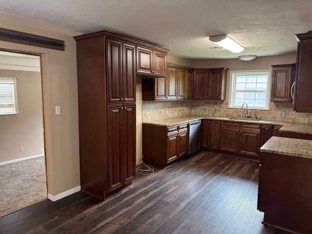 912 Success St, Gilmer, TX 75644