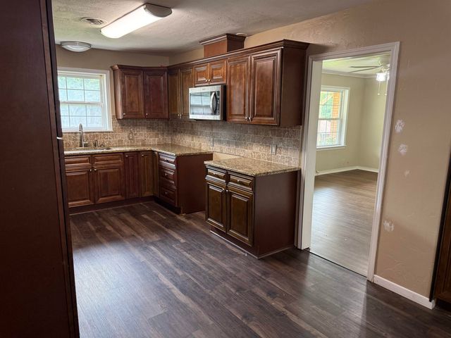 912 Success St, Gilmer, TX 75644
