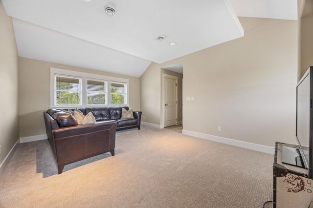 2508 Rose Creek Parkway S, Fargo, ND 58104