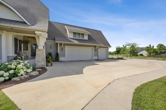 2508 Rose Creek Parkway S, Fargo, ND 58104