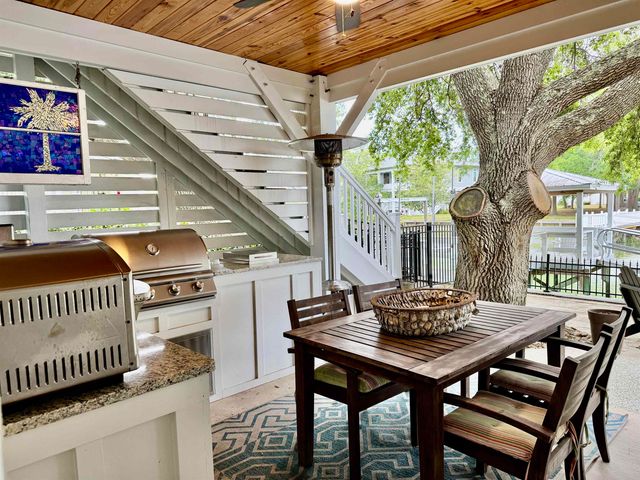 17 Carson Creek Dr., Murrells Inlet, SC 29576