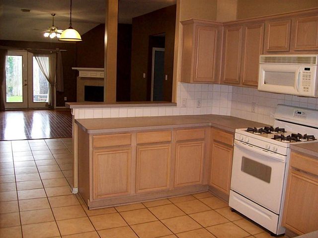 21725 York Timbers Drive, Kingwood, TX 77339