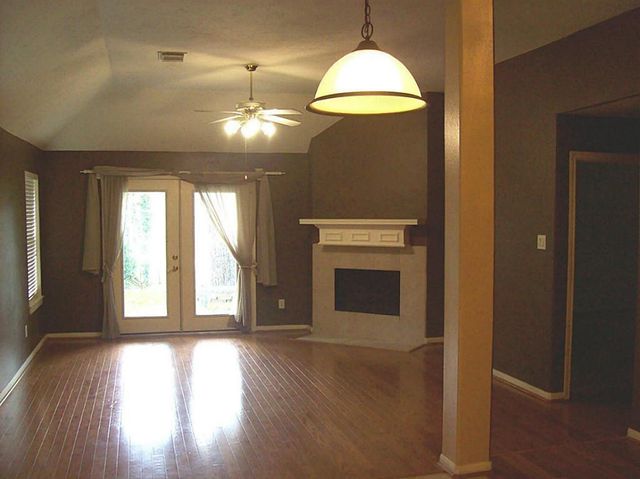 21725 York Timbers Drive, Kingwood, TX 77339