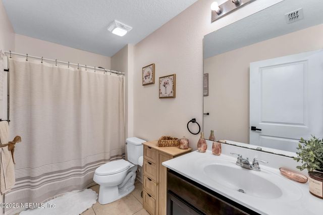 12384 CHERRY BLUFF Drive, Jacksonville, FL 32218