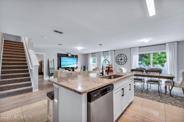 12384 CHERRY BLUFF Drive, Jacksonville, FL 32218