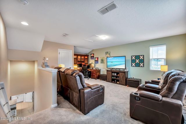 12384 CHERRY BLUFF Drive, Jacksonville, FL 32218