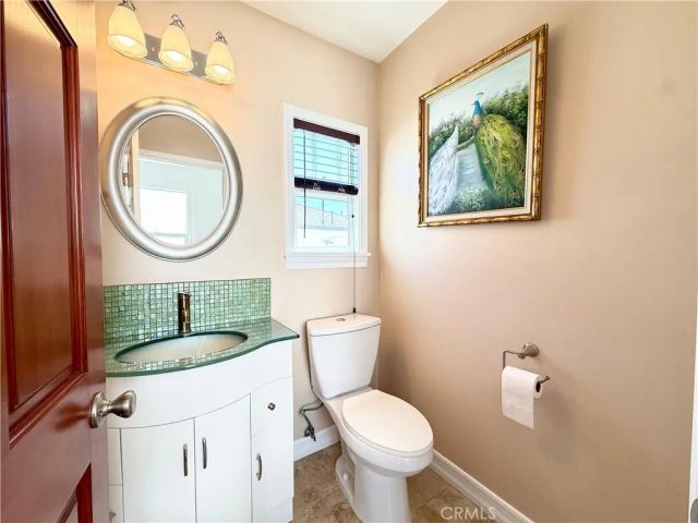 5639 Natick, Van Nuys, CA 91411