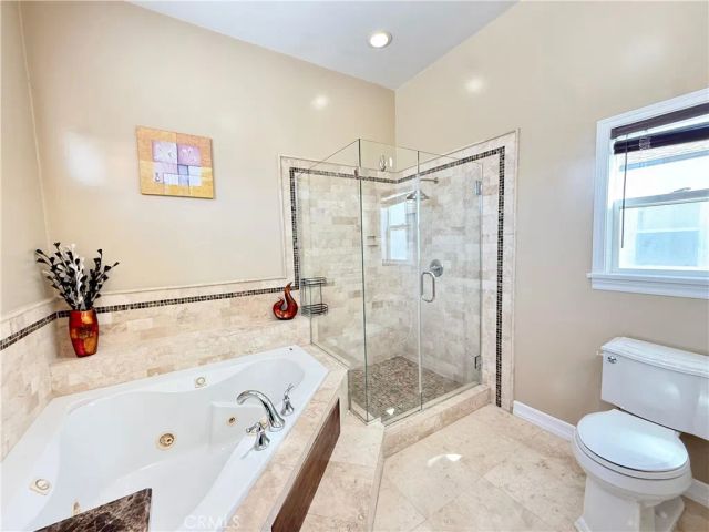 5639 Natick, Van Nuys, CA 91411