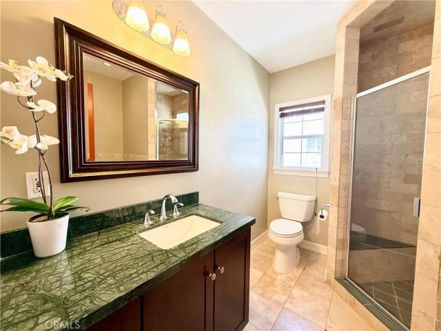 5639 Natick, Van Nuys, CA 91411