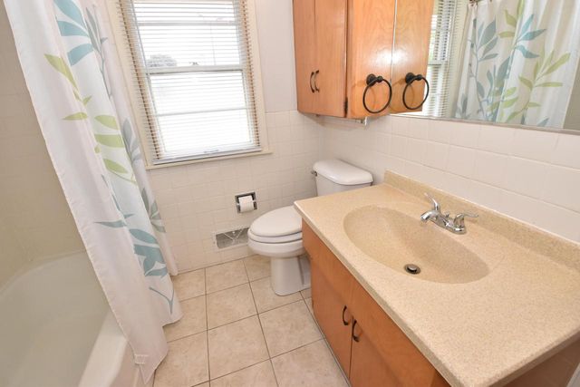 925 Virginia STREET, Racine, WI 53405