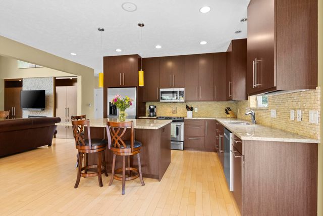 9255 E Grace Drive, Elmwood Twp, MI 49621