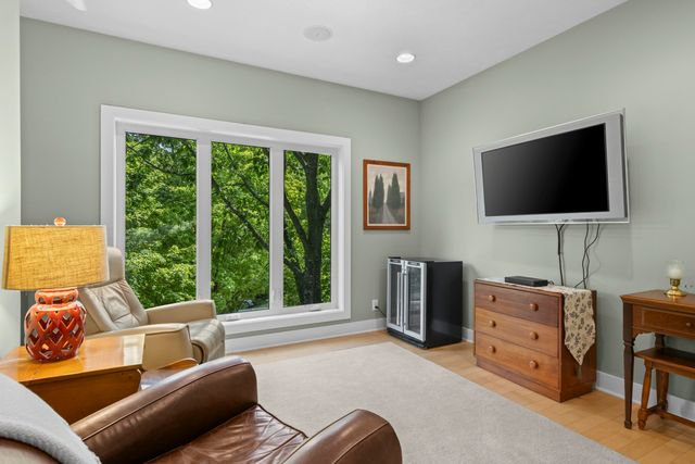 9255 E Grace Drive, Elmwood Twp, MI 49621