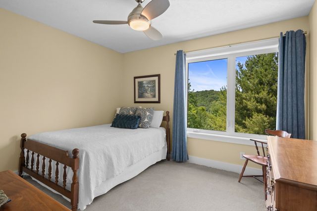 9255 E Grace Drive, Elmwood Twp, MI 49621