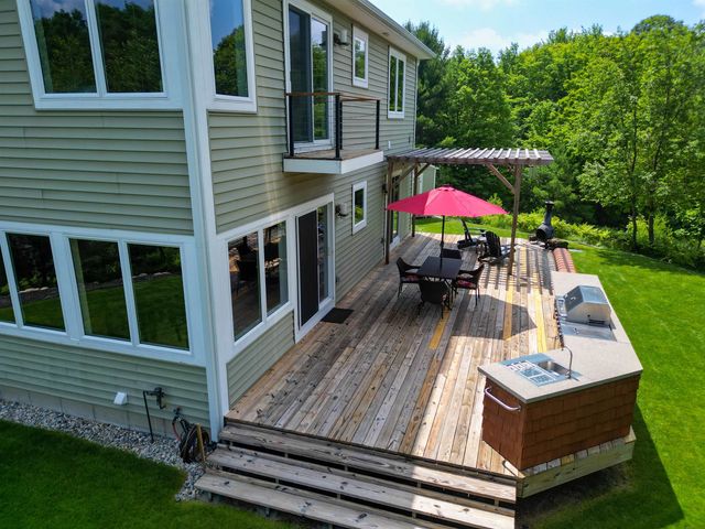 9255 E Grace Drive, Elmwood Twp, MI 49621