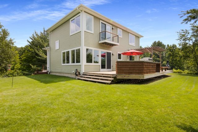 9255 E Grace Drive, Elmwood Twp, MI 49621