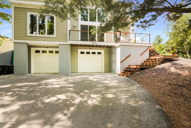 9255 E Grace Drive, Elmwood Twp, MI 49621