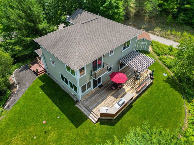 9255 E Grace Drive, Elmwood Twp, MI 49621