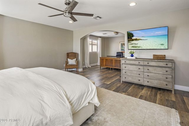 4307 E VISTA BONITA Drive, Phoenix, AZ 85050