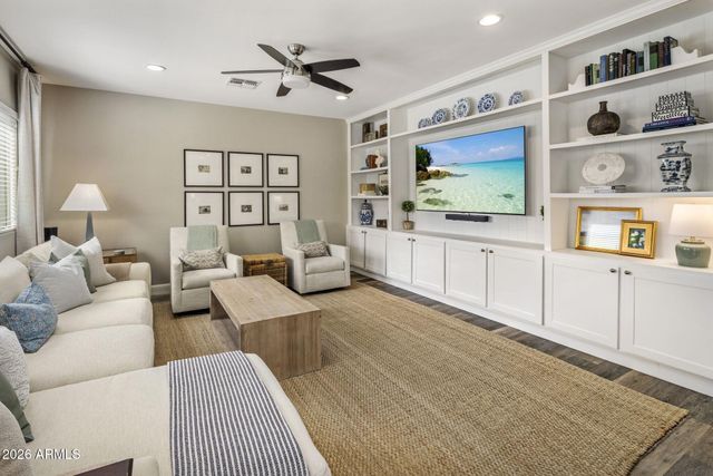 4307 E VISTA BONITA Drive, Phoenix, AZ 85050