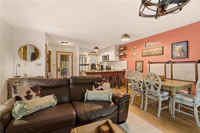 1142 Tanyard Lane, Hidden Valley, PA 15502