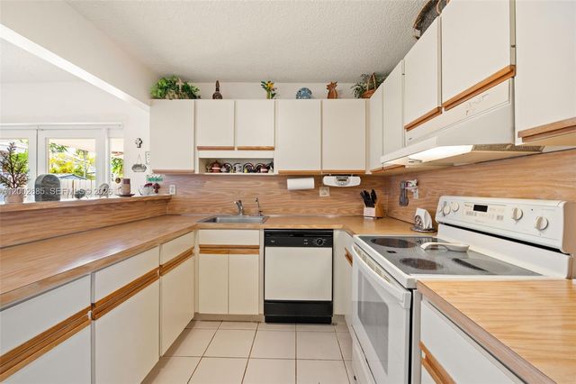 13440 SW 28th St, Miami, FL 33175