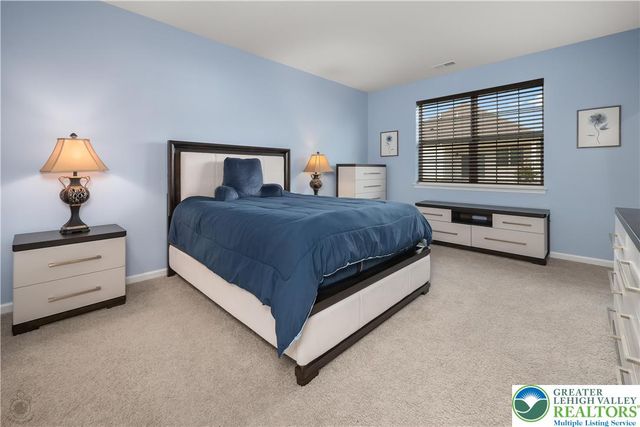 7945 Golden Lane, Lower Macungie Twp, PA 18031