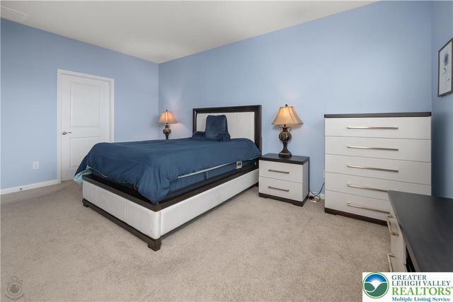 7945 Golden Lane, Lower Macungie Twp, PA 18031