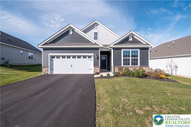 7945 Golden Lane, Lower Macungie Twp, PA 18031