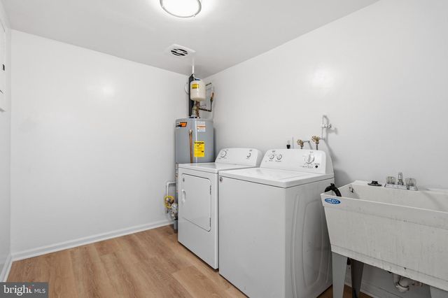 10009 FAIR WOODS DR, Fairfax, VA 22030