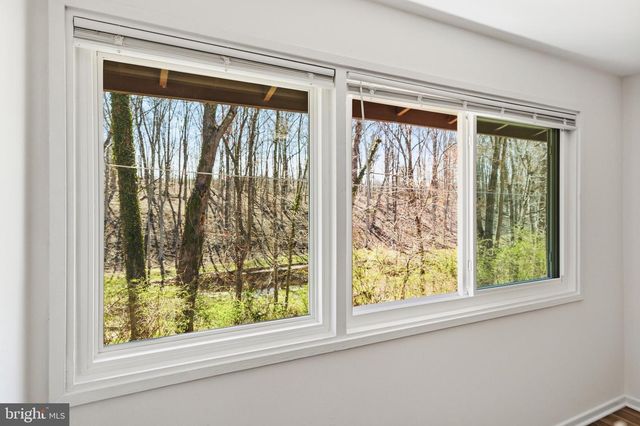 10009 FAIR WOODS DR, Fairfax, VA 22030