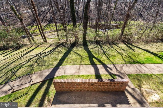 10009 FAIR WOODS DR, Fairfax, VA 22030