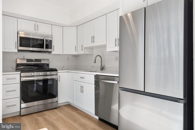 10009 FAIR WOODS DR, Fairfax, VA 22030