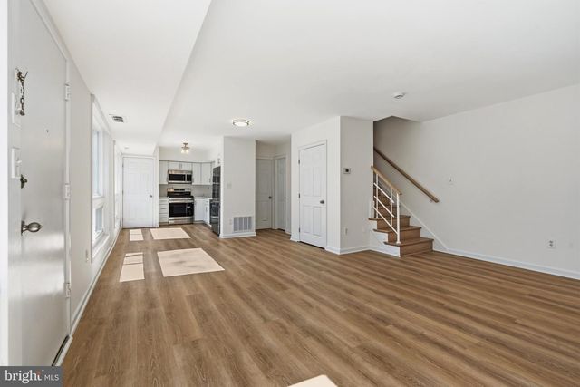 10009 FAIR WOODS DR, Fairfax, VA 22030