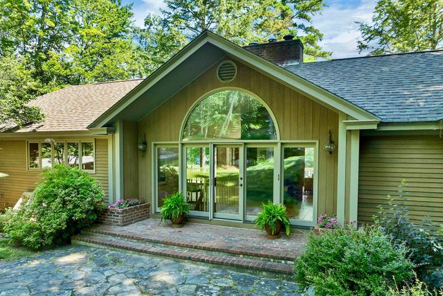 6 Wyanoke Gate Lane, Wolfeboro, NH 03894
